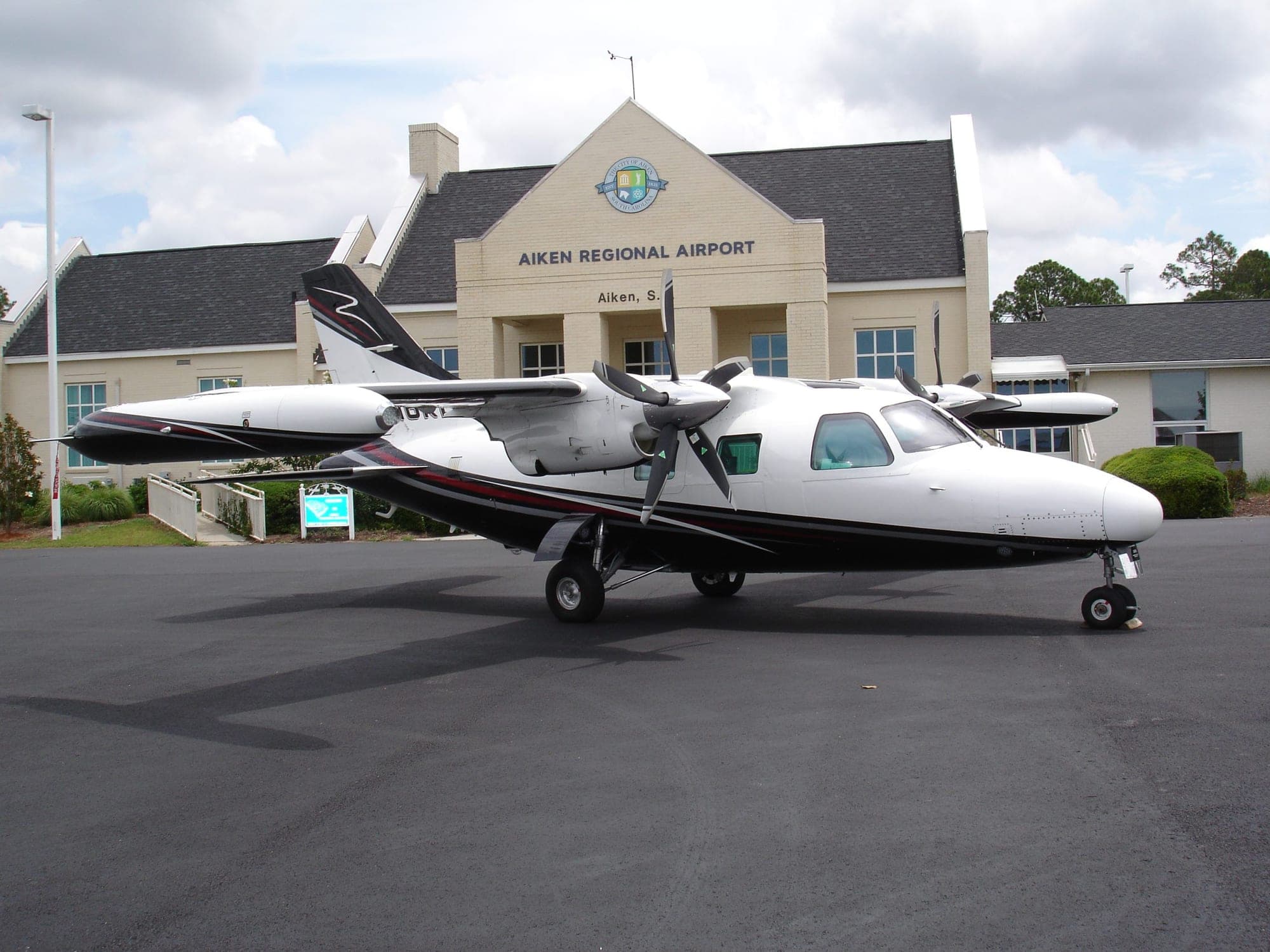 1973 Mitsubishi MU-2B-25 N616KL — exterior 1