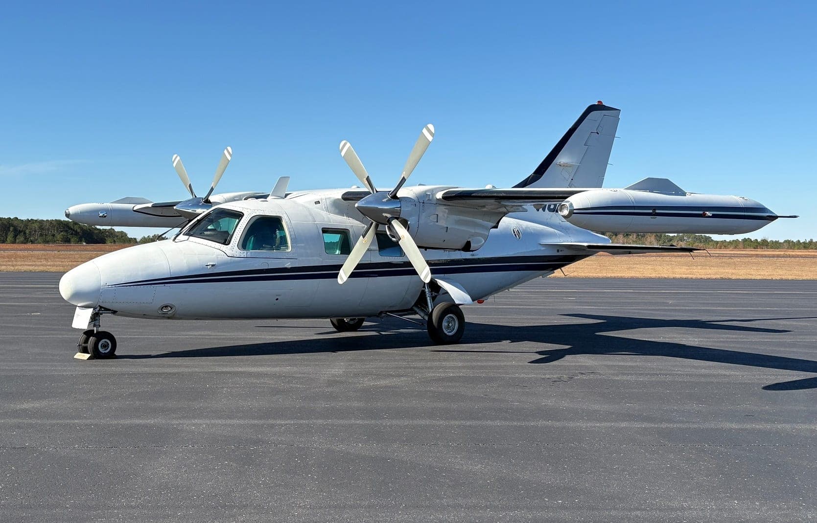 1981 Mitsubishi MU-2B-40 Solitaire N82AF — left three-quarter view 2